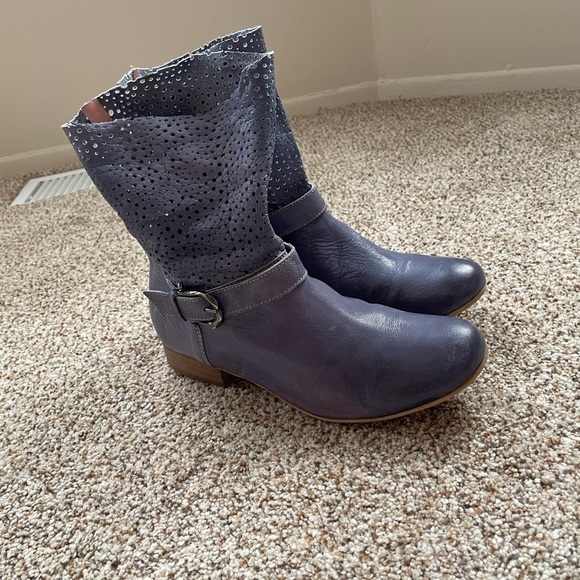 Womens Grey Ankle Boots With Lace Detail - Picture 2 of 12